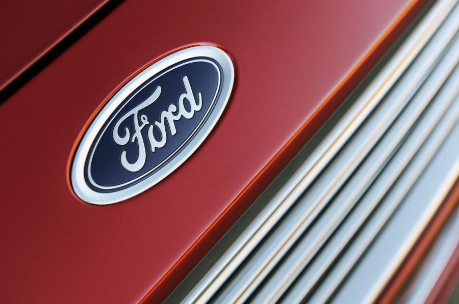  Ford Fusion 2013 года  (US) (фото 191 из 202)